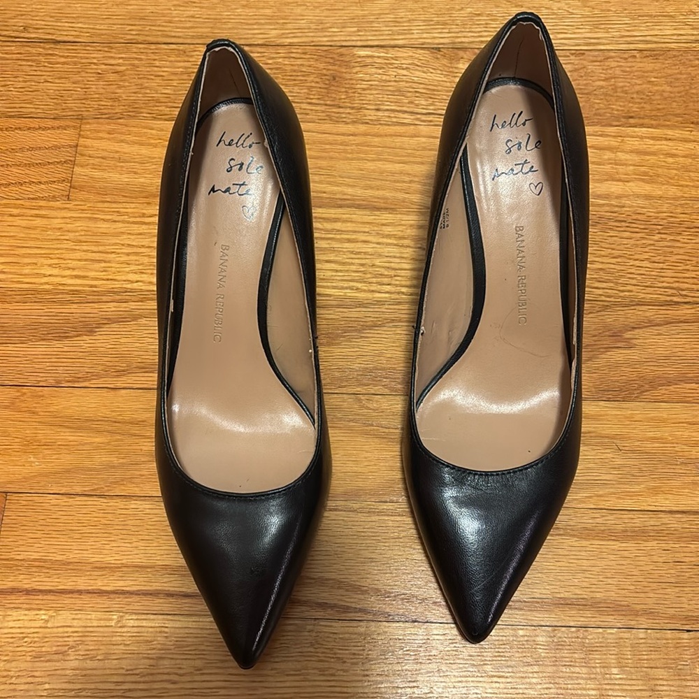 Banana Republic Black Pumps